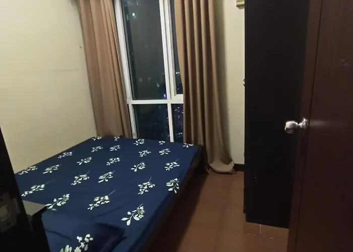 Affordable Staycation At San Lorenzo Place *